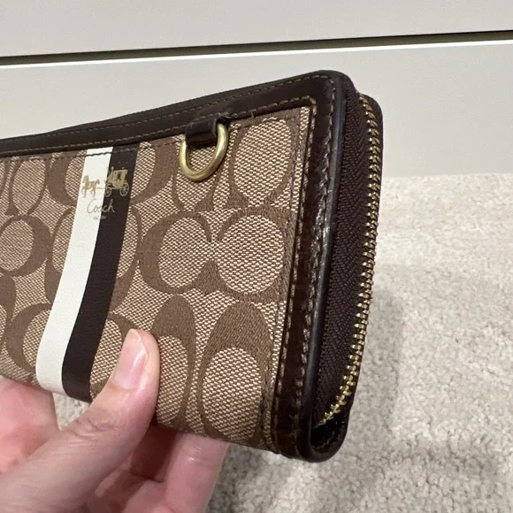 COACH Vintage Heritage Signature Stripe Zip Around Accordion Wallet F42380 - Picture 6 of 10